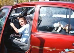 Nick möchte auch Auto fahren...